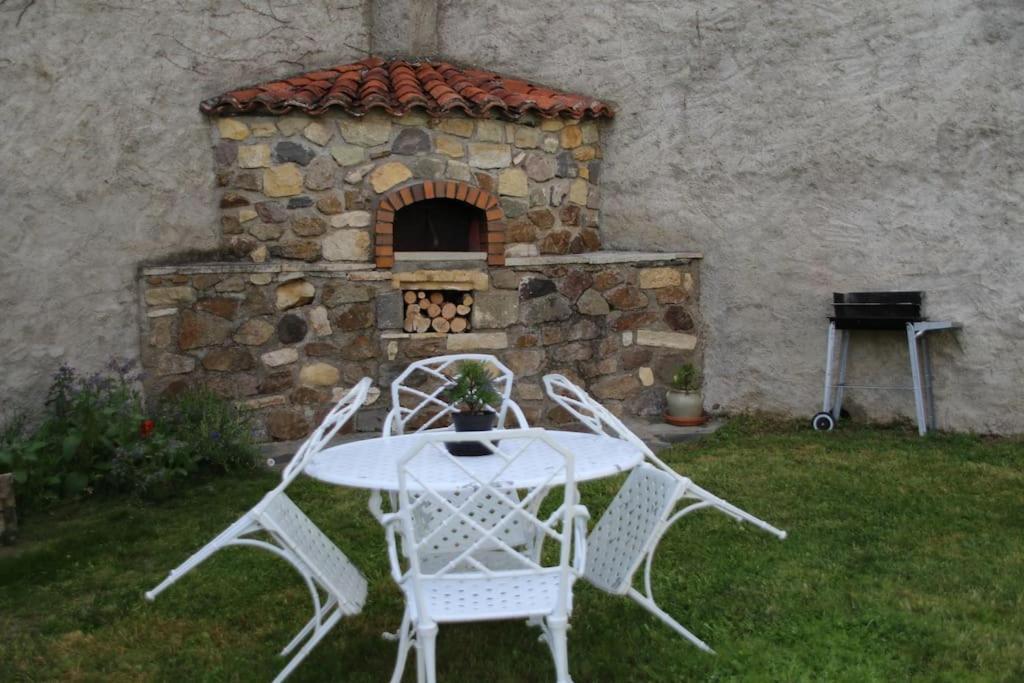 Ideal Voyageurs & Travailleurs Cherchant Du Calme Manglieu Exterior foto